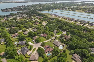 4404 Cluster Oak Ct, Granbury, TX 76049 - Photo 3