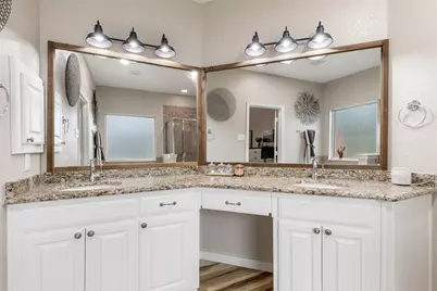 4404 Cluster Oak Court, Granbury, TX 76049 - Photo 23