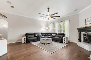 4404 Cluster Oak Ct, Granbury, TX 76049 - Photo 9