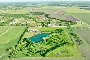 1800 Moseley Rd, Ennis, TX 75119 - Photo 39