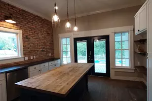 601 Holbrook St, Mount Vernon, TX 75457 - Photo 13