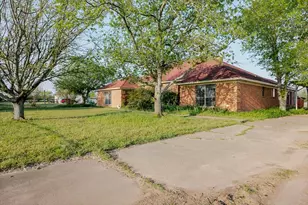 275 Salesville Rd, Mineral Wells, TX 76067 - Photo 13
