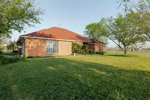 275 Salesville Rd, Mineral Wells, TX 76067 - Photo 3