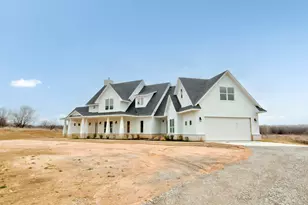 117 Mustang Springs Cir, Sunset, TX 76270 - Photo 7