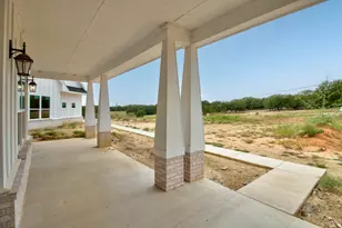 117 Mustang Springs Cir, Sunset, TX 76270 - Photo 5