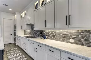 712 Toby Trl, Mansfield, TX 76063 - Photo 17