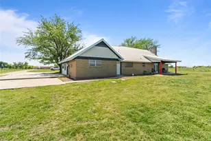 9518 County Rd 913, Godley, TX 76044 - Photo 25