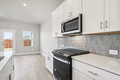 2215 Zephyr Drive, Princeton, TX 75407 - Photo 3