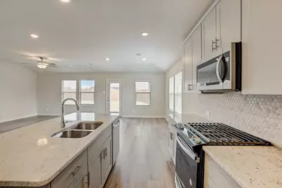 2225 Zephyr Drive, Princeton, TX 75407 - Photo 5