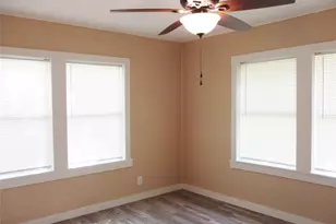 505 W 10th St, Bonham, TX 75418 - Photo 9