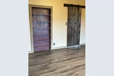 510 Cain St, Quanah, TX 79252 - Photo 9