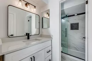 8109 Skillman St, Dallas, TX 75231 - Photo 11