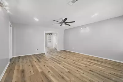 2104 W Lotus Avenue, Fort Worth, TX 76111 - Photo 5