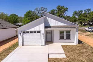 525 N Washington St, Grand Saline, TX 75140 - Photo 1