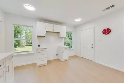 5816 Kilpatrick Avenue, Fort Worth, TX 76107 - Photo 11