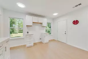 5816 Kilpatrick Ave, Fort Worth, TX 76107 - Photo 11