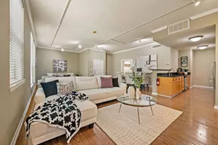 2305 Worthington St, Dallas, TX 75204 - Photo 9