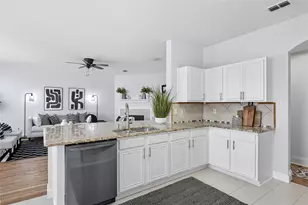 529 Roundrock Ln, Fort Worth, TX 76140 - Photo 17