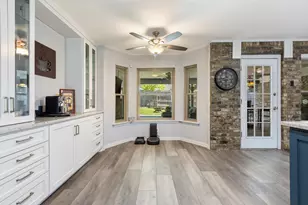 7028 Oakfield Corner Ct, North Richland Hills, TX 76182 - Photo 9