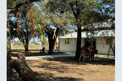 9470 S Highway 377, Pilot Point, TX 76258 - Photo 21