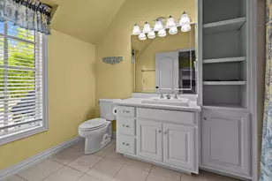 1019 Walnut Falls Cir, Mansfield, TX 76063 - Photo 9