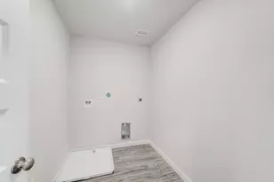 213 Arbor Ct, Granbury, TX 76048 - Photo 13