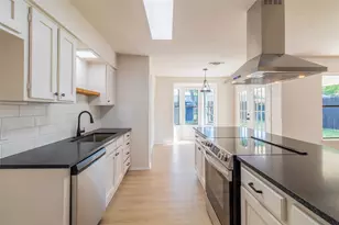 220 Jeaneta Ave, Benbrook, TX 76126 - Photo 9