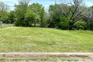 205 W Houston St, Bowie, TX 76230 - Photo 1