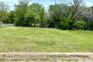 205 W Houston St, Bowie, TX 76230 - Photo 1