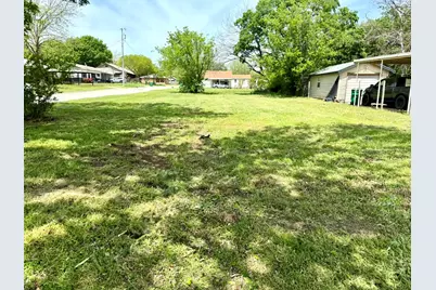 900 N Mason Street, Bowie, TX 76230 - Photo 11