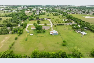18025 Tydings Road, Justin, TX 76247 - Photo 17