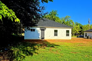 226 10th St, Paris, TX 75460 - Photo 21