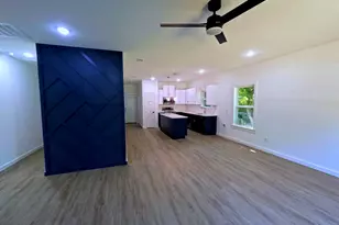 226 10th St, Paris, TX 75460 - Photo 11