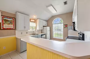 2311 Sherwood Dr, Ennis, TX 75119 - Photo 11