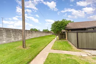 4640 Country Creek Dr, Dallas, TX 75236 - Photo 33