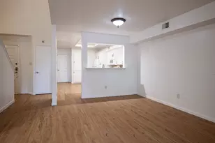 3451 Courtyard Cir, Farmers Branch, TX 75234 - Photo 7