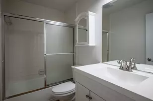 3451 Courtyard Cir, Farmers Branch, TX 75234 - Photo 23