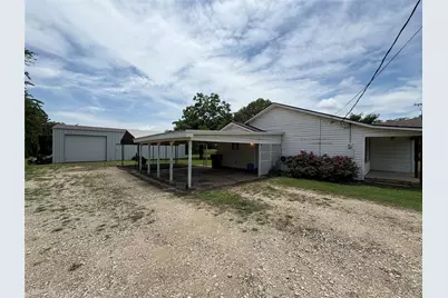 6564 Lone Star Parkway N, Crawford, TX 76638 - Photo 3