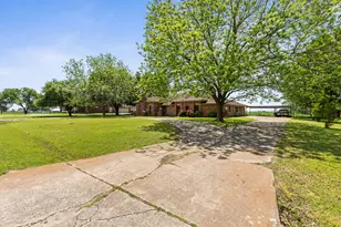 1502 Hinchliffe Rd, Mexia, TX 76667 - Photo 5