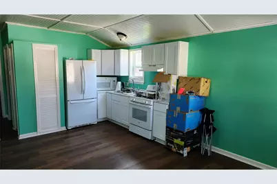 3852 Avra Circle, Granbury, TX 76048 - Photo 7