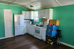 3852 Avra Cir, Granbury, TX 76048 - Photo 7