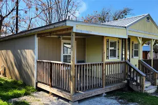 3852 Avra Cir, Granbury, TX 76048 - Photo 3