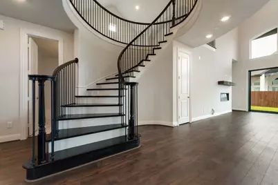 7634 Kiowana Court, Grand Prairie, TX 75054 - Photo 3