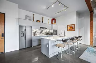 2502 Live Oak St, Dallas, TX 75204 - Photo 15