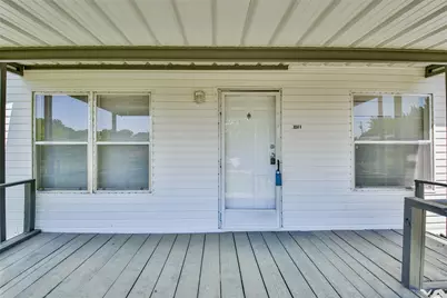 3021 Moon Court, Granbury, TX 76049 - Photo 3