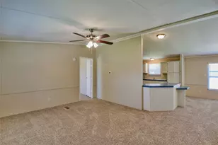 3021 Moon Ct, Granbury, TX 76049 - Photo 7