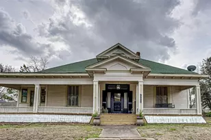 1515 Caddo St, Commerce, TX 75428 - Photo 1