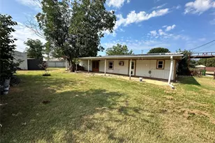 1303 22nd Ave, Mineral Wells, TX 76067 - Photo 5
