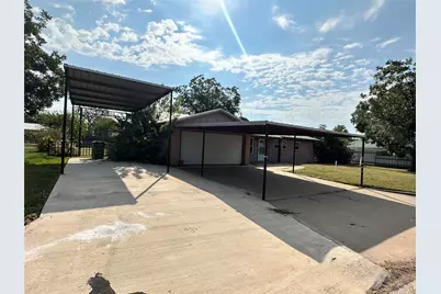 1303 22nd Avenue, Mineral Wells, TX 76067 - Photo 3