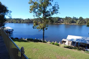 3073 E Lake Dr, Gladewater, TX 75647 - Photo 11